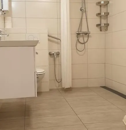 Flats-4u - Cosy, Quiet & Clean In The