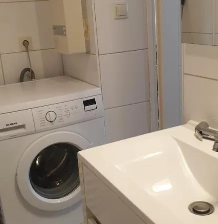 Flats-4u - Cosy, Quiet & Clean In The *