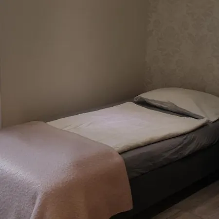 Flats-4u - Cosy, Quiet & Clean In The *