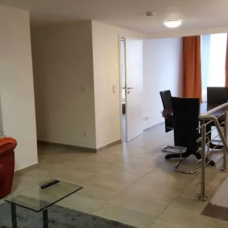 아파트 Flats-4u - Cosy, Quiet & Clean In The *